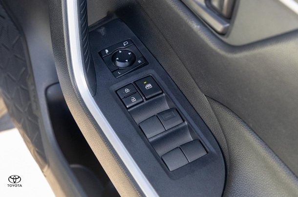 2023 Toyota Rav4 Hybrid GX-2WD image 19