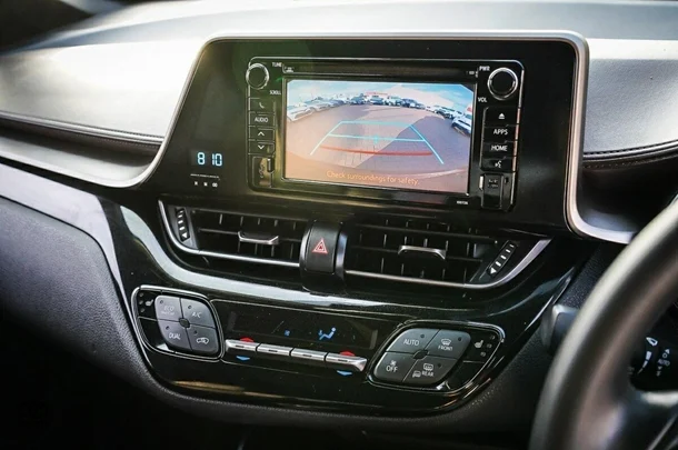 2017 Toyota C-HR L3 image 21