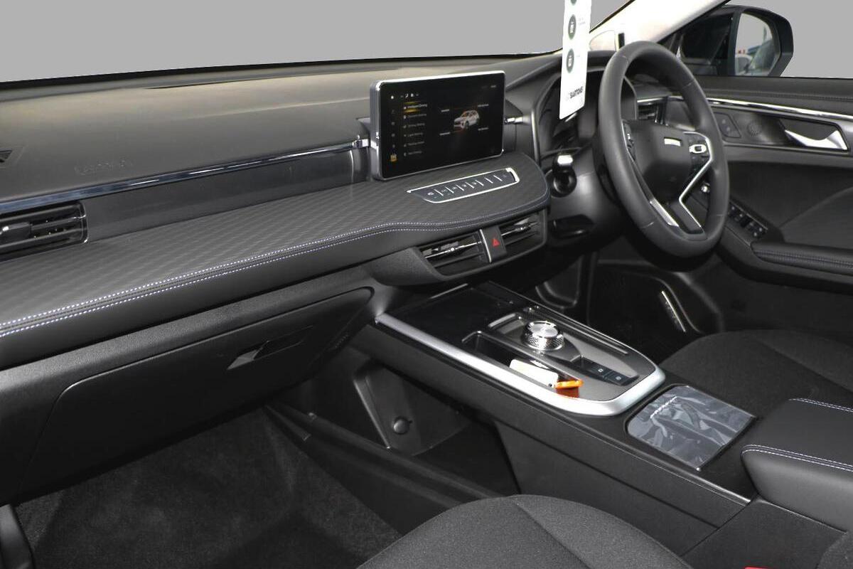 2024 GWM Haval Jolion Premium Hybrid Auto image 6