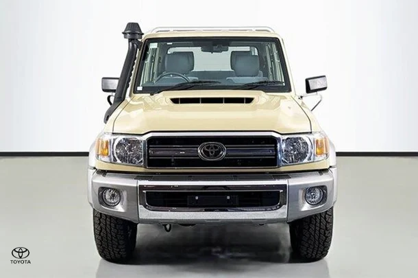 2022 Toyota LANDCRUISER MILITARY GXL image 2