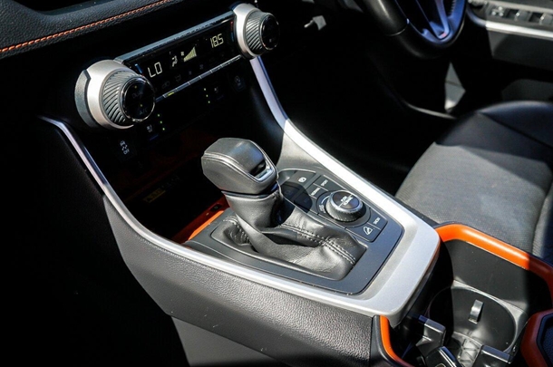 2022 Toyota RAV4 Edge-AWD image 23