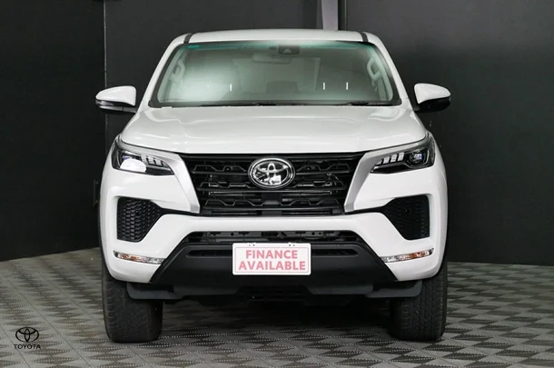 2024 Toyota Fortuner GX image 2