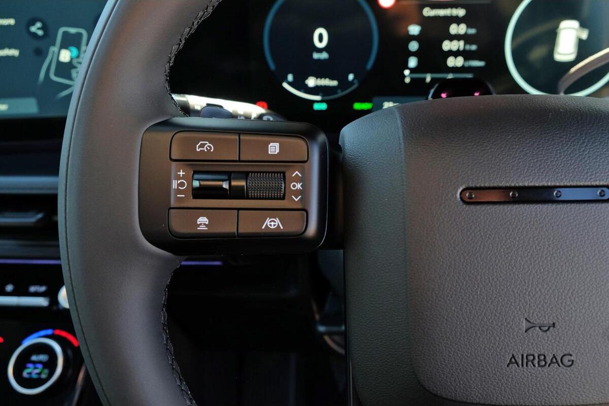 2024 Hyundai Santa Fe Hybrid Calligraphy Auto AWD MY25 image 14