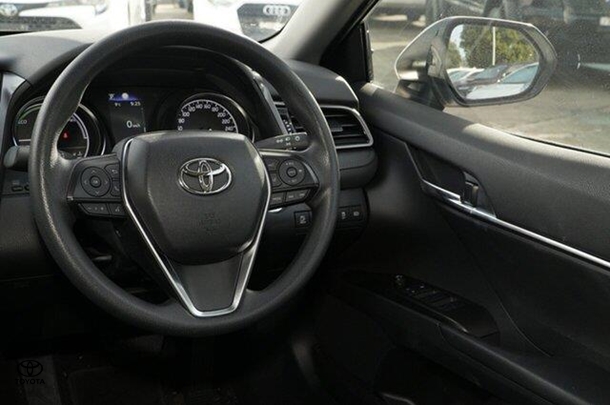 2022 Toyota Camry Hybrid Ascent image 6