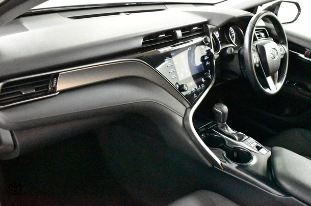 2019 Toyota Camry Hybrid Ascent Sport image 6