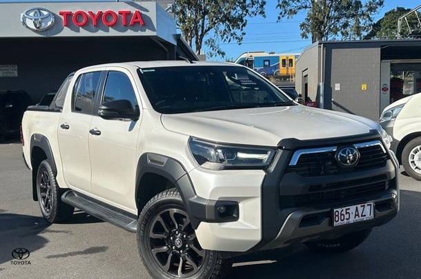 2020 Toyota Hilux Rogue image 1