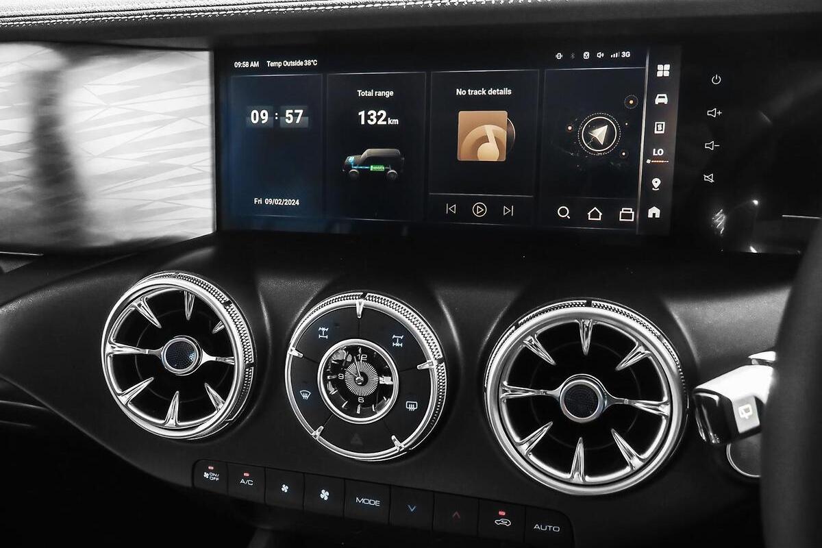 2025 GWM Tank 300 Ultra Hybrid Auto 4x4 image 14