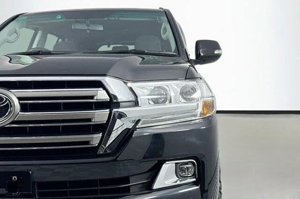 2021 Toyota LANDCRUISER GXL image 3