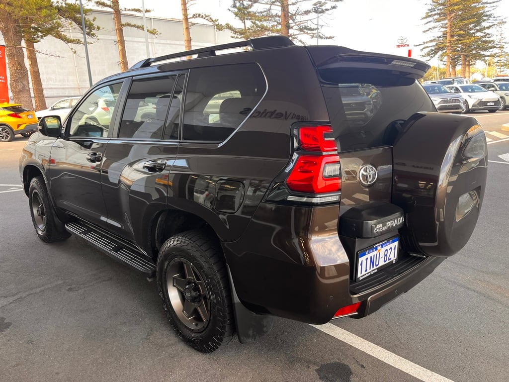 2022 Toyota Prado GXL image 5