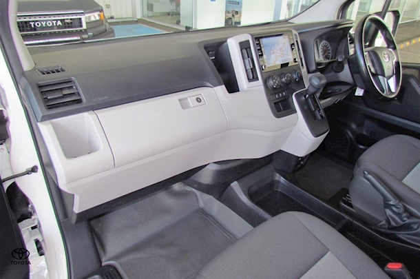 2020 Toyota Hiace LWB image 16
