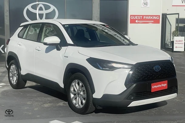 2023 Toyota Corolla Cross Hybrid GX image 2