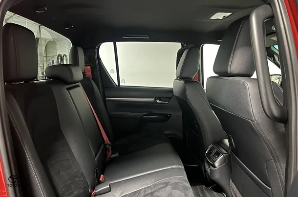 2024 Toyota Hilux GR-S image 12