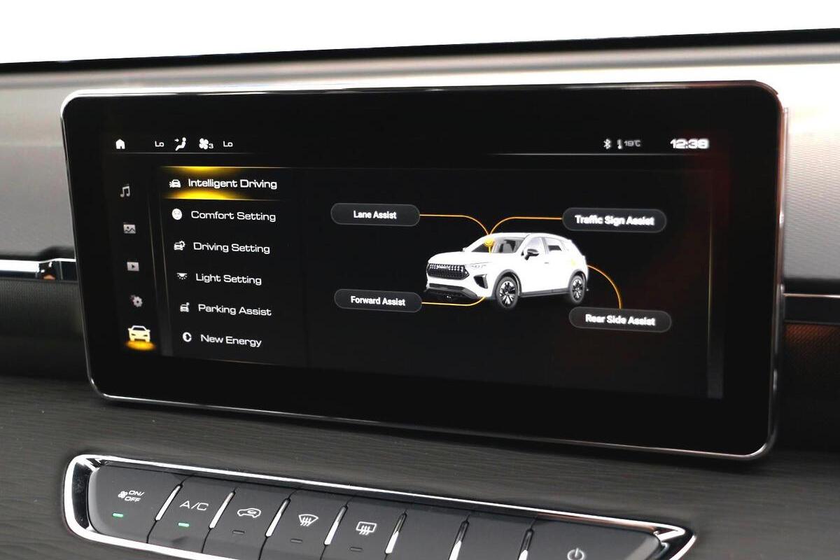 2024 GWM Haval Jolion Premium Hybrid Auto image 13