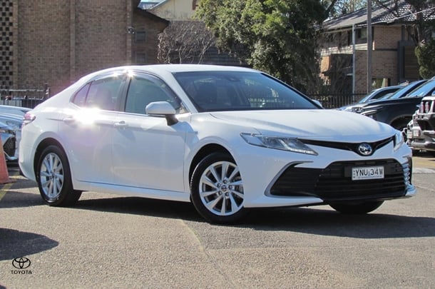 2024 Toyota Camry Hybrid Ascent image 1