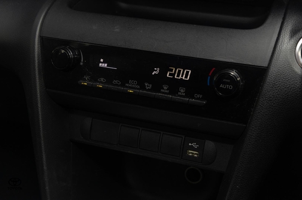 2023 Toyota Yaris Cross Hybrid GX image 16