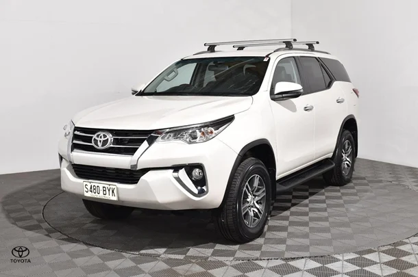 2018 Toyota Fortuner GXL image 14