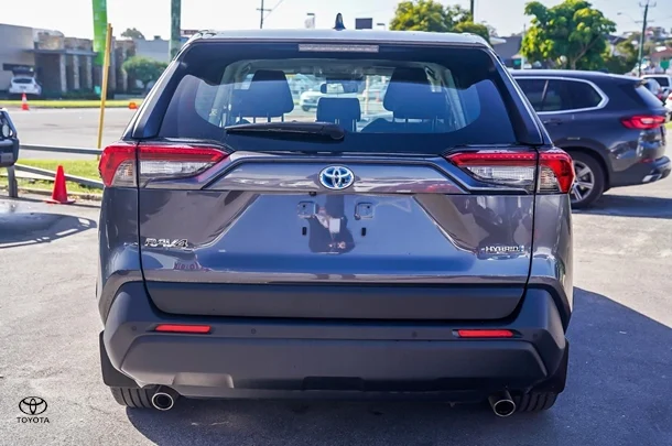 2023 Toyota Rav4 Hybrid GX image 5