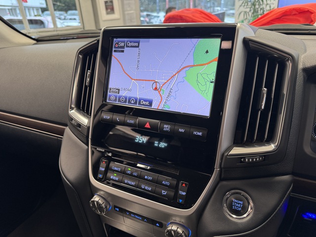 2019 Toyota Landcruiser VX image 11