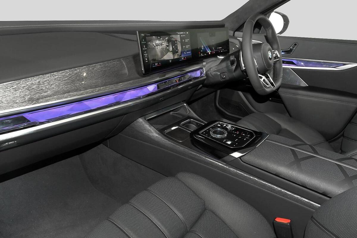 2024 BMW 7 Series 740i M Sport G70 Auto image 7