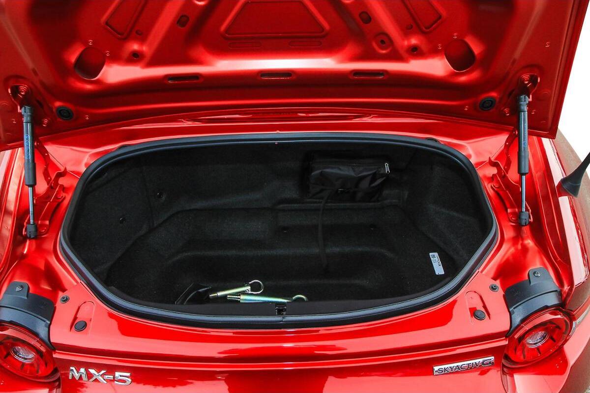 2024 Mazda MX-5 G20 ND Manual image 8