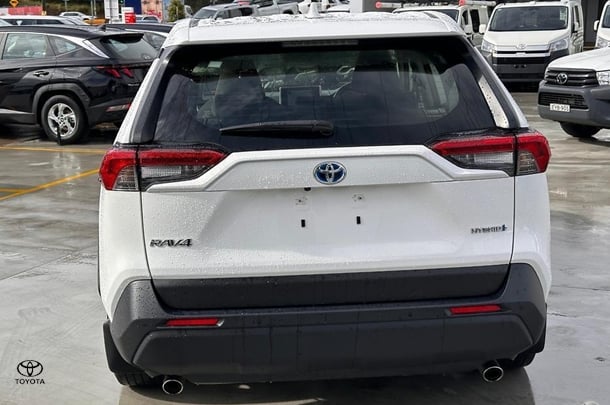 2023 Toyota RAV4 Hybrid GX-2WD image 5