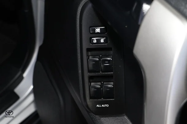 2019 Toyota Prado GXL image 21