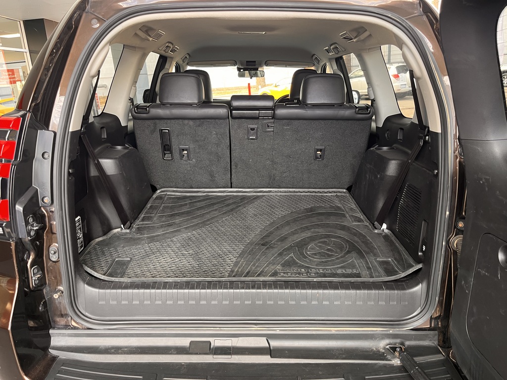 2022 Toyota Prado GXL image 14