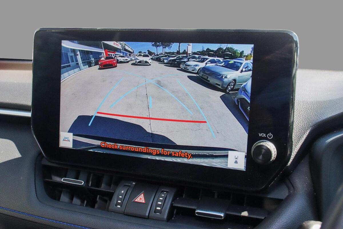 2024 Toyota RAV4 XSE Auto eFour image 11