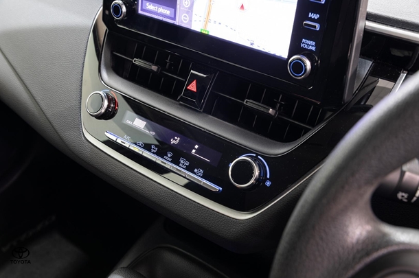 2020 Toyota Corolla Sedan Ascent Sport image 24