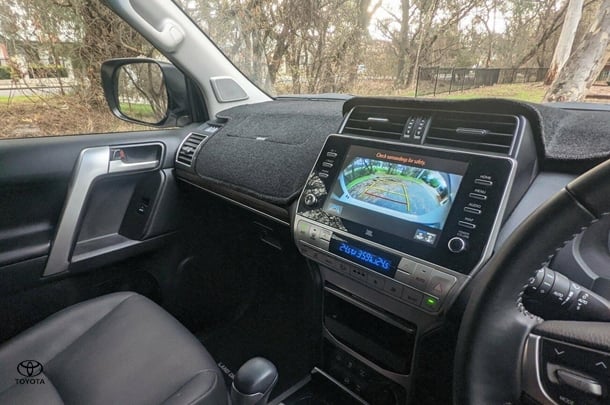 2022 Toyota Prado VX image 19