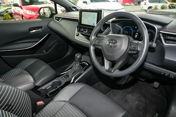 2024 Toyota Corolla Sedan Hybrid ZR image 8