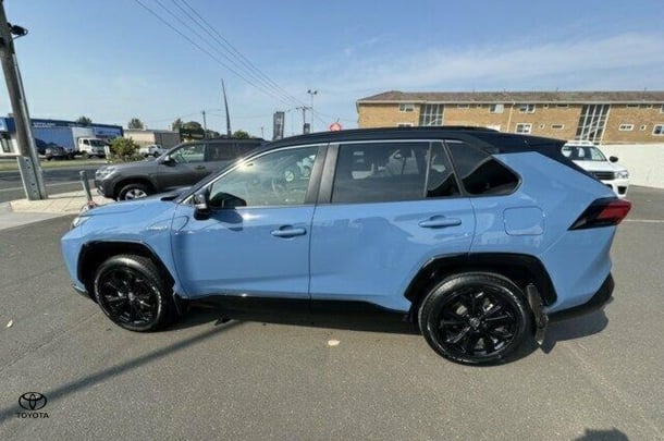 2022 Toyota Rav4 Hybrid XSE (AWD) image 6