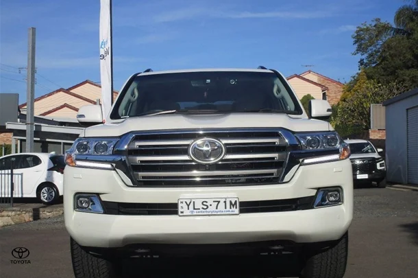 2019 Toyota Landcruiser VX image 2