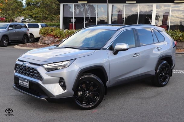 2023 Toyota RAV4 Hybrid Cruiser 2WD image 3