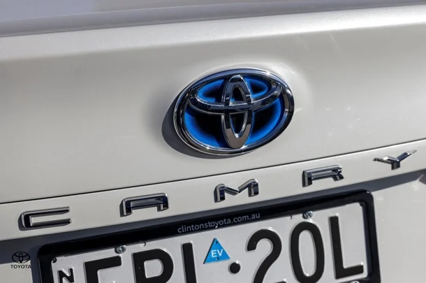 2020 Toyota CAMRY HYBRID Ascent image 23