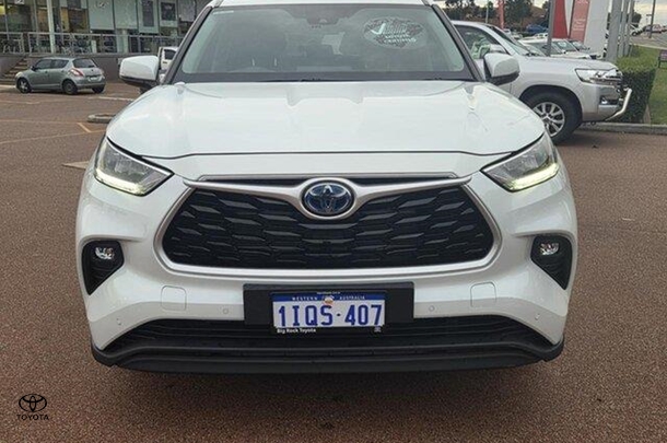 2022 Toyota Kluger Hybrid GX image 10