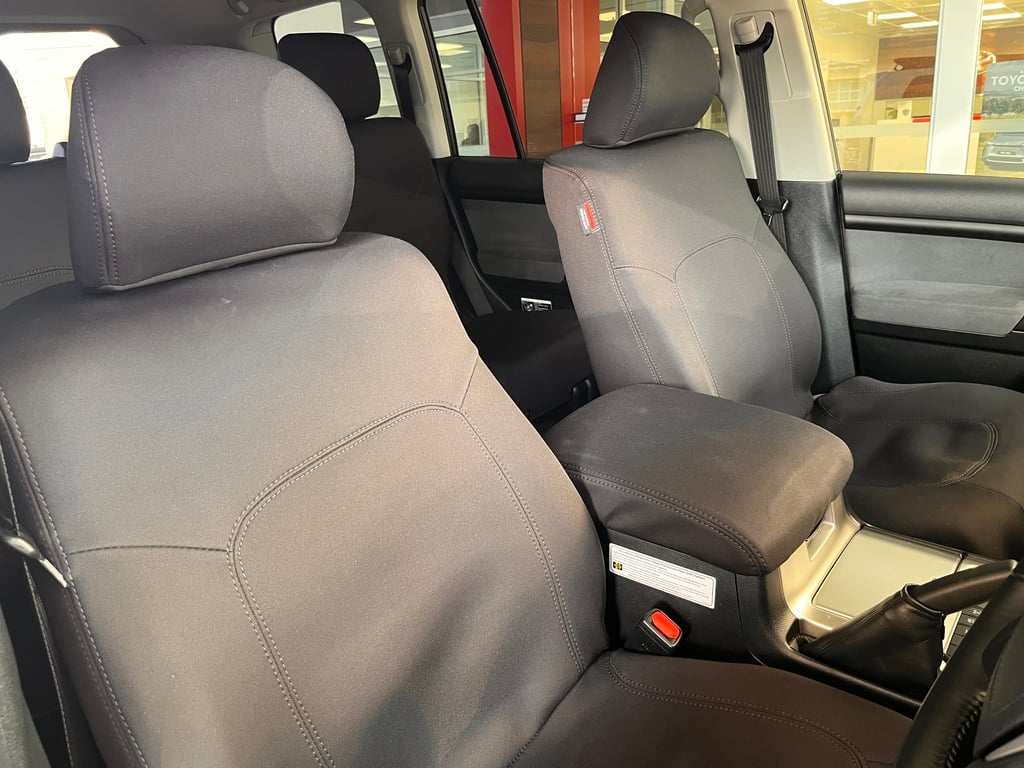 2021 Toyota Landcruiser GXL image 3