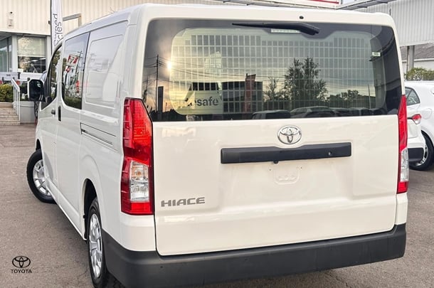 2022 Toyota HiAce LWB image 2
