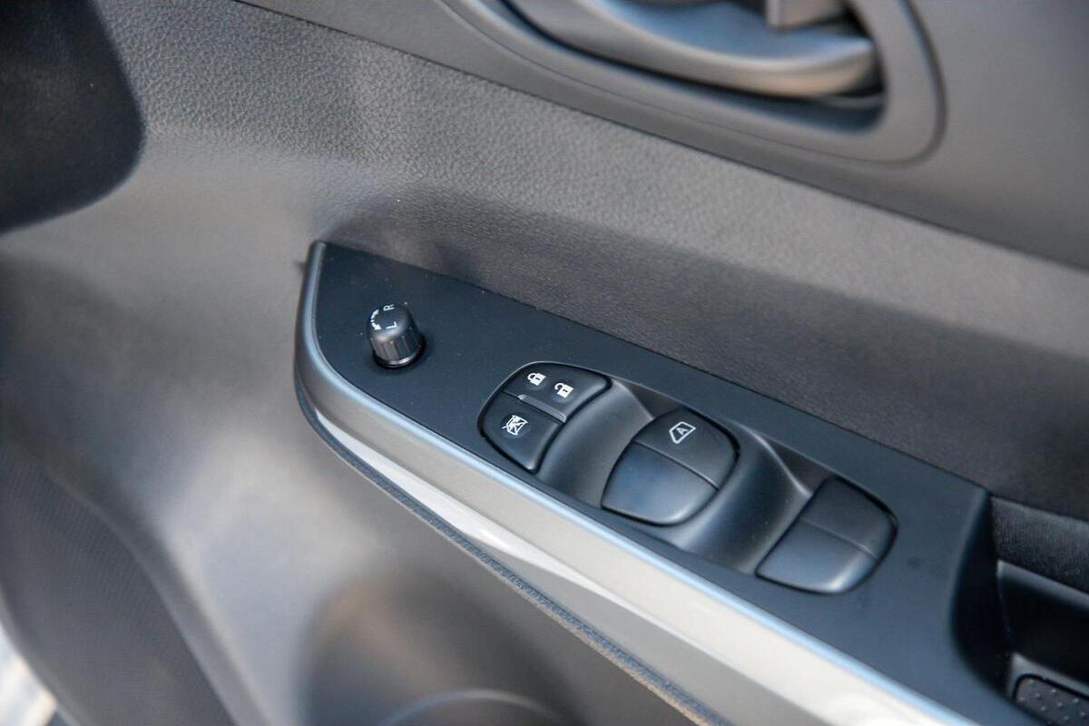 2024 Nissan Navara SL D23 Manual 4x4 MY24 Dual Cab image 17