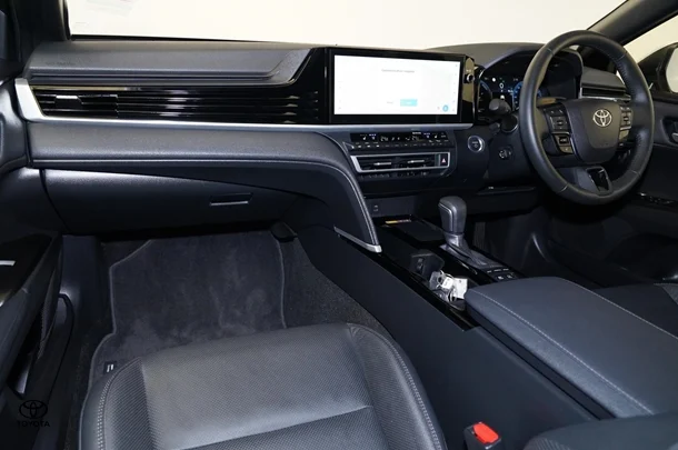 2024 Toyota Camry Hybrid SL image 20
