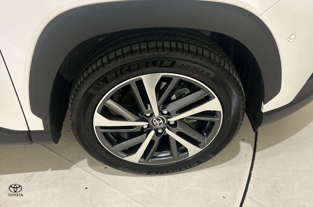 2023 Toyota Corolla Cross Hybrid Atmos AWD image 12