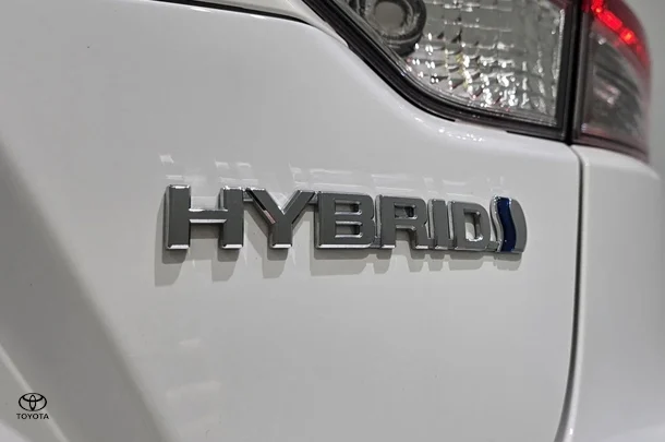 2024 Toyota COROLLA SEDAN HYBRID Ascent Sport image 10