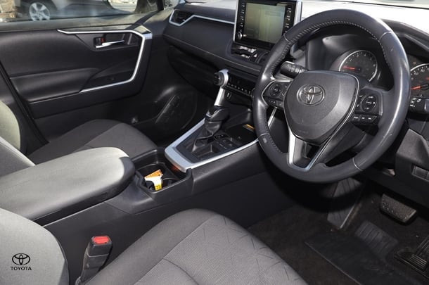 2021 Toyota RAV4 GXL-2WD image 3