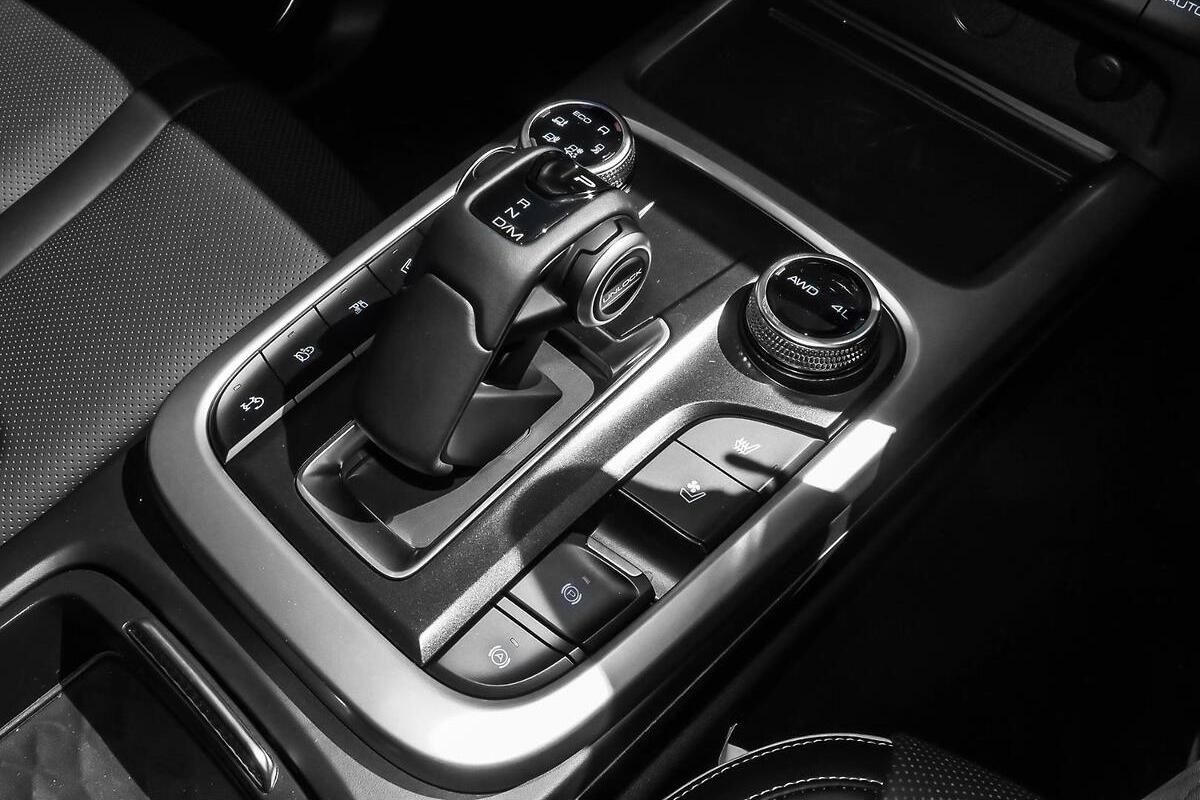 2025 GWM Tank 300 Ultra Hybrid Auto 4x4 image 25