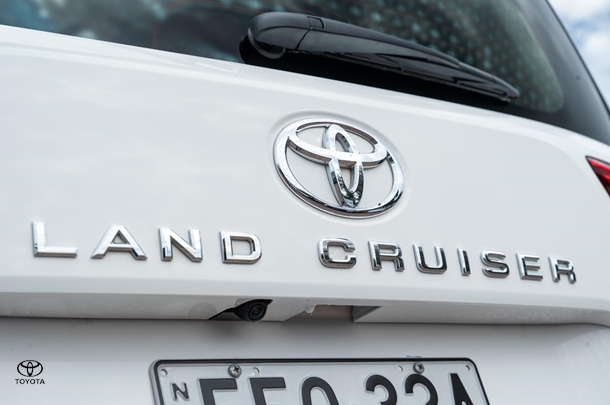 2023 TOYOTA Landcruiser GX image 27