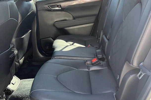 2023 Toyota Kluger Hybrid AWD GRANDE image 7