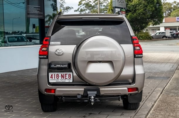 2021 Toyota Prado VX image 4
