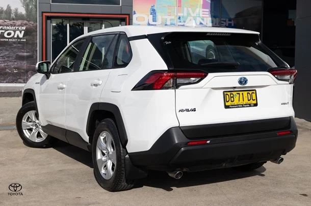 2021 Toyota RAV4 Hybrid GX AWD image 2