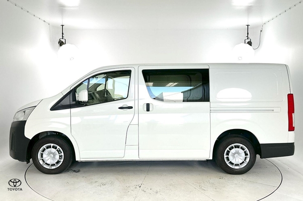2019 Toyota Hiace LWB image 7
