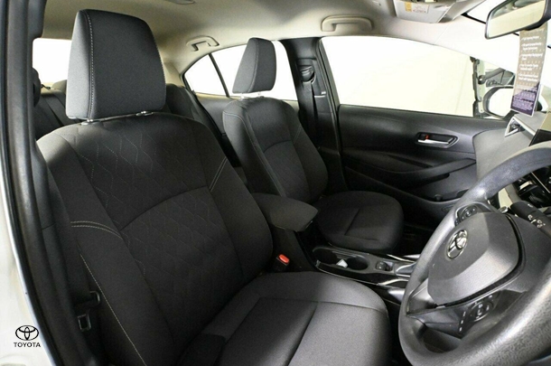 2023 Toyota Corolla Sedan Hybrid Ascent Sport image 10